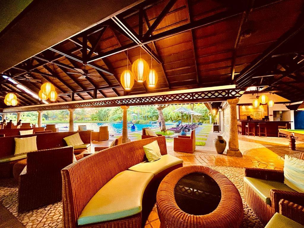 Plumeria Lake Resort & Spa Vayalār Exterior foto